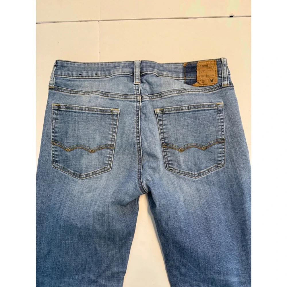 American Eagle 360 Extreme Flex Slim Straight Jeans Mens 31x32 Blue Distressed